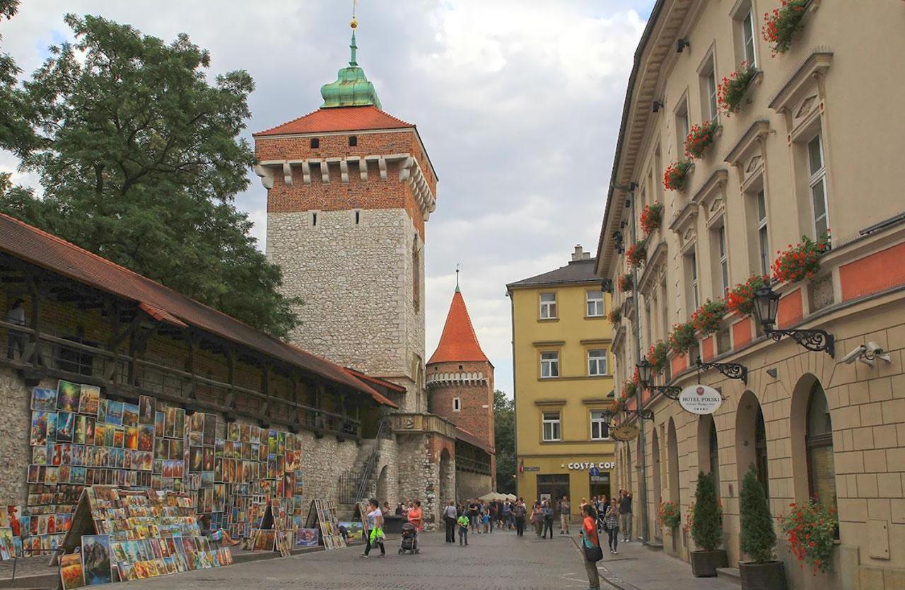 Attractive Apartment Oldtown Near Thetrain Station Krasków Exterior foto